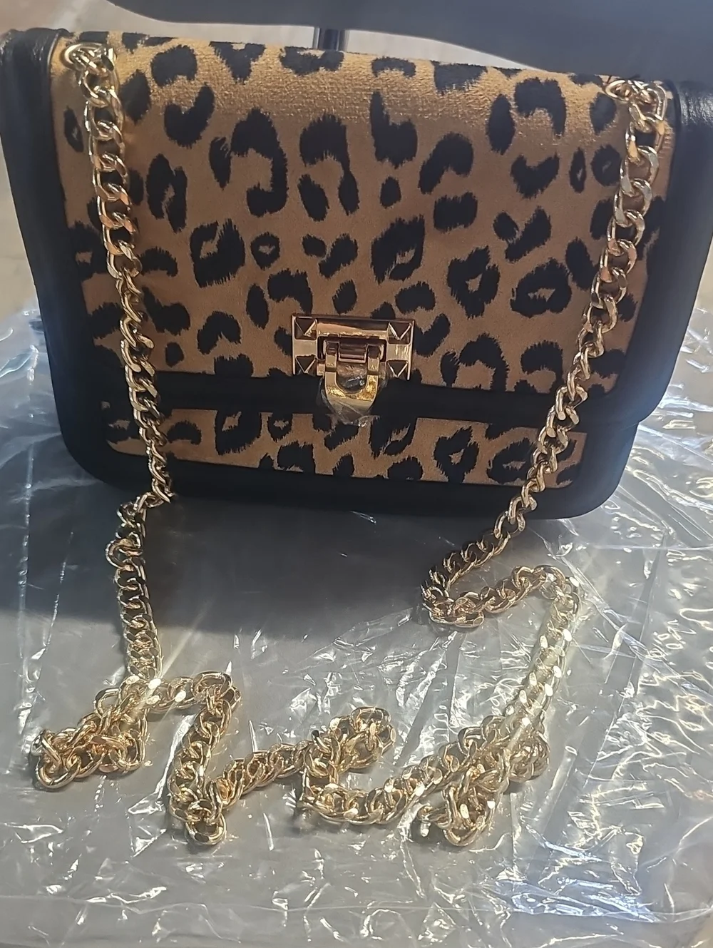 Leopard Print Chain Crossbody Bag - Black & Tan